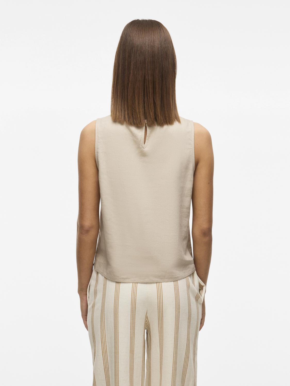 model_shot-back