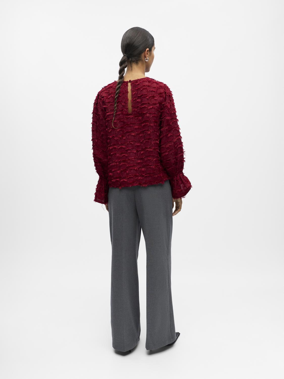 model_shot-back