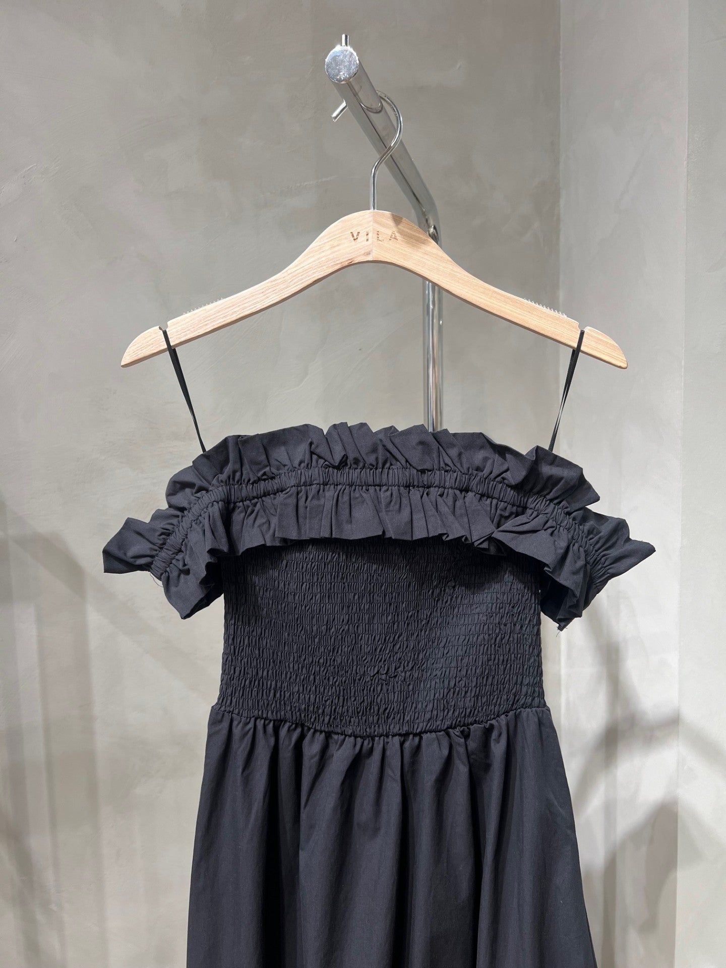 VIRINGA Midi Dress - Black Beauty