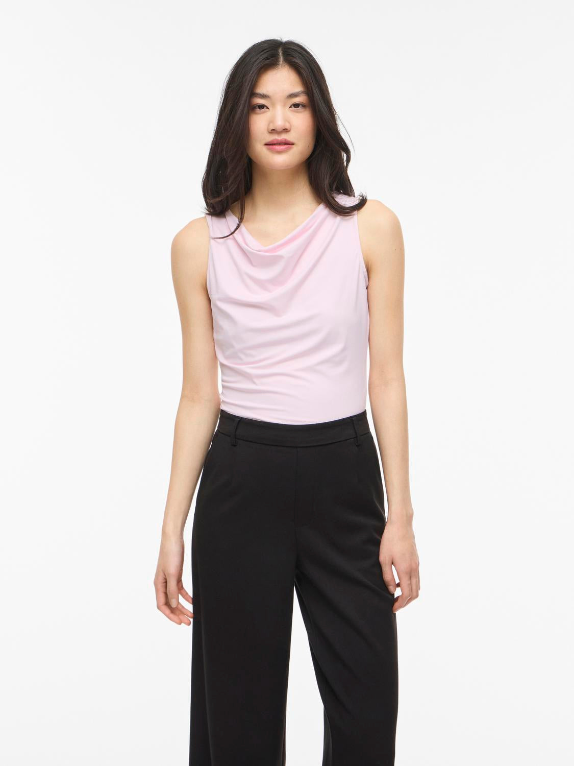 model_shot-front