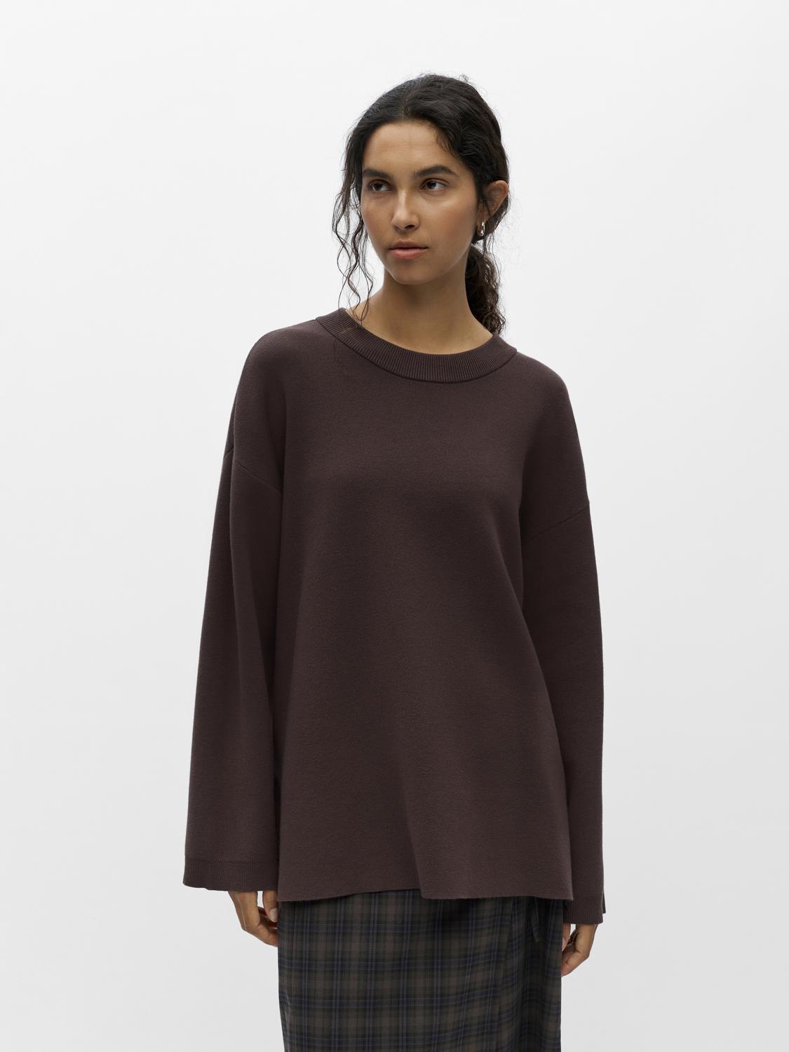 model_shot-front