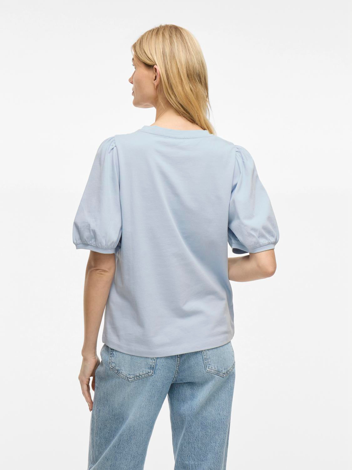 model_shot-back