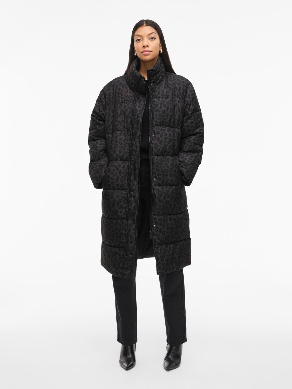model_shot-front