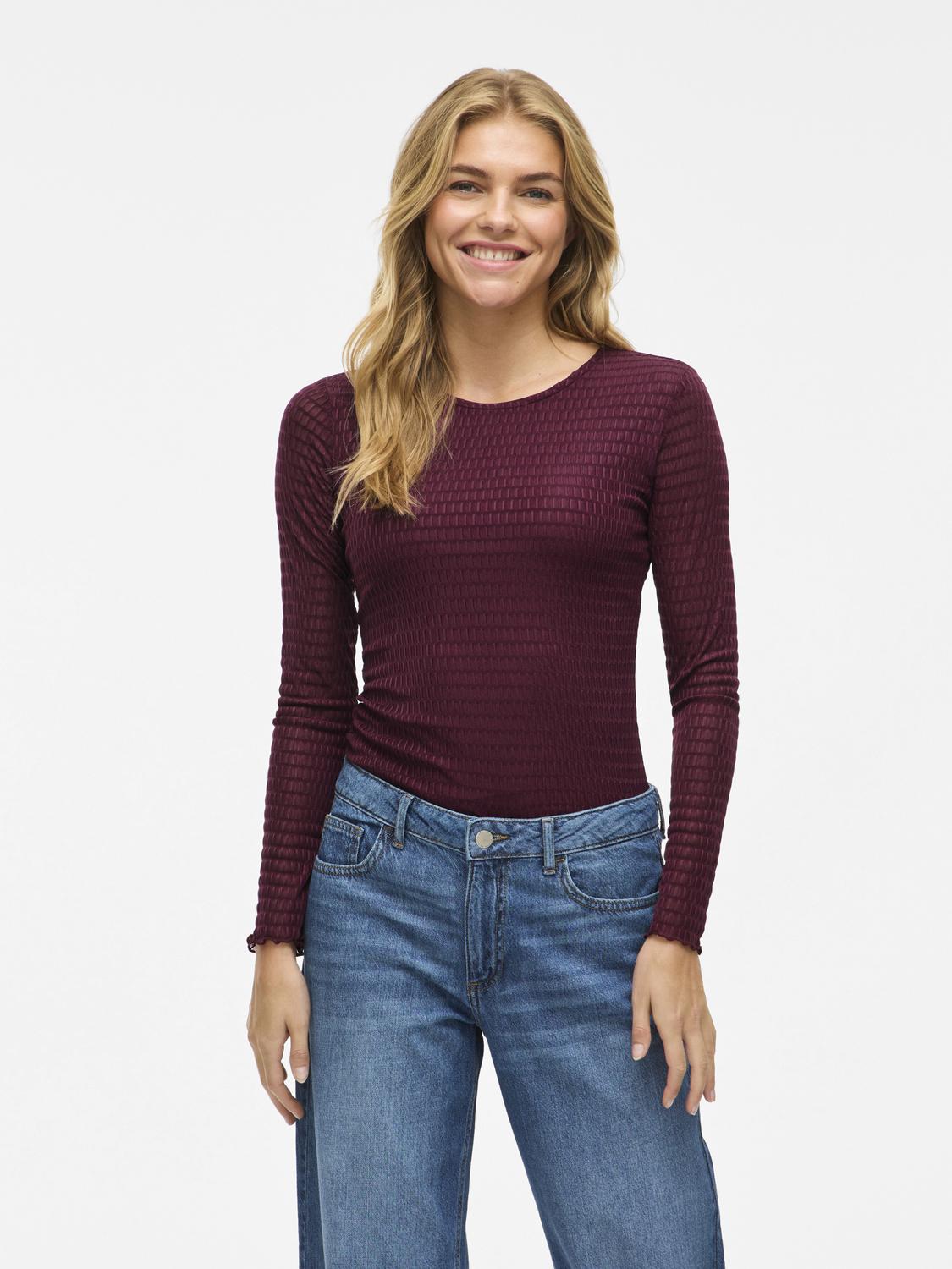 model_shot-front