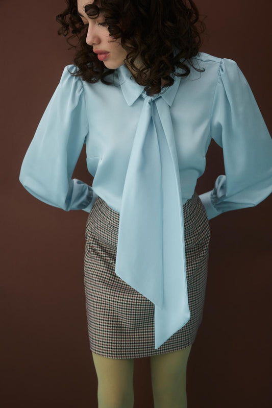 model_shot-creative