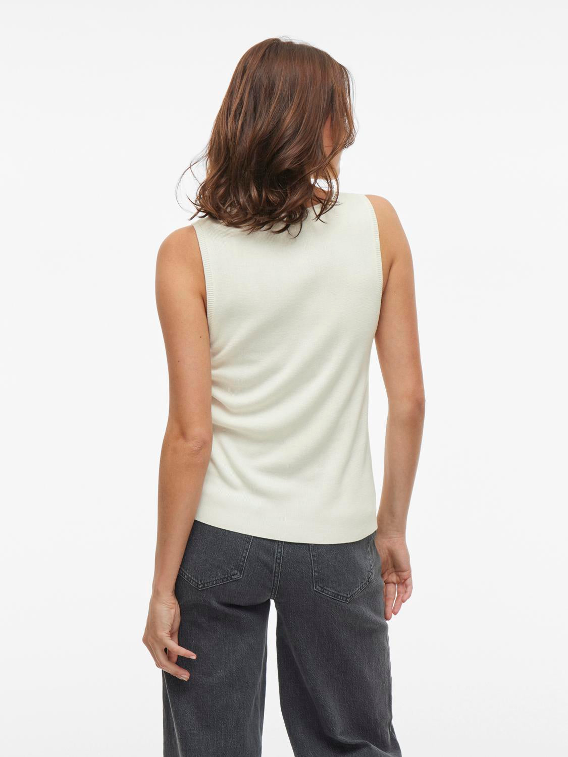 model_shot-back