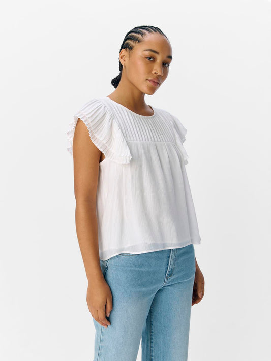 model_shot-front