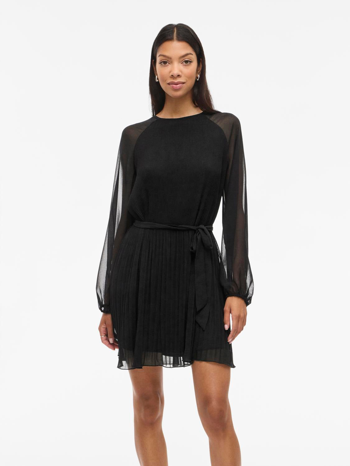 model_shot-front