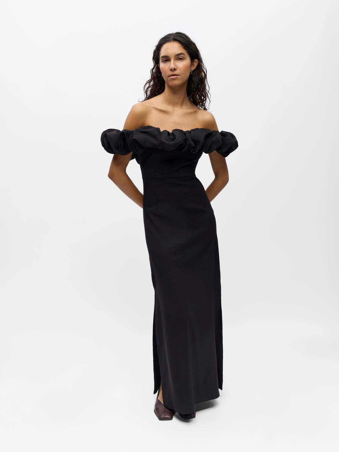 model_shot-front