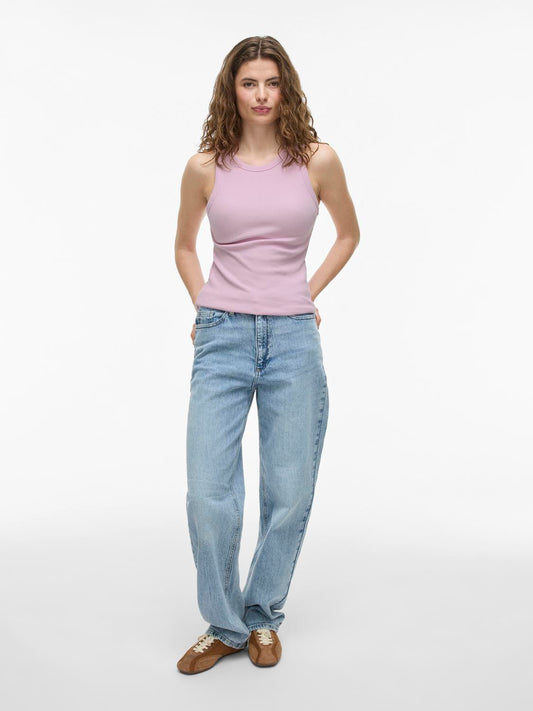 model_shot-front_full