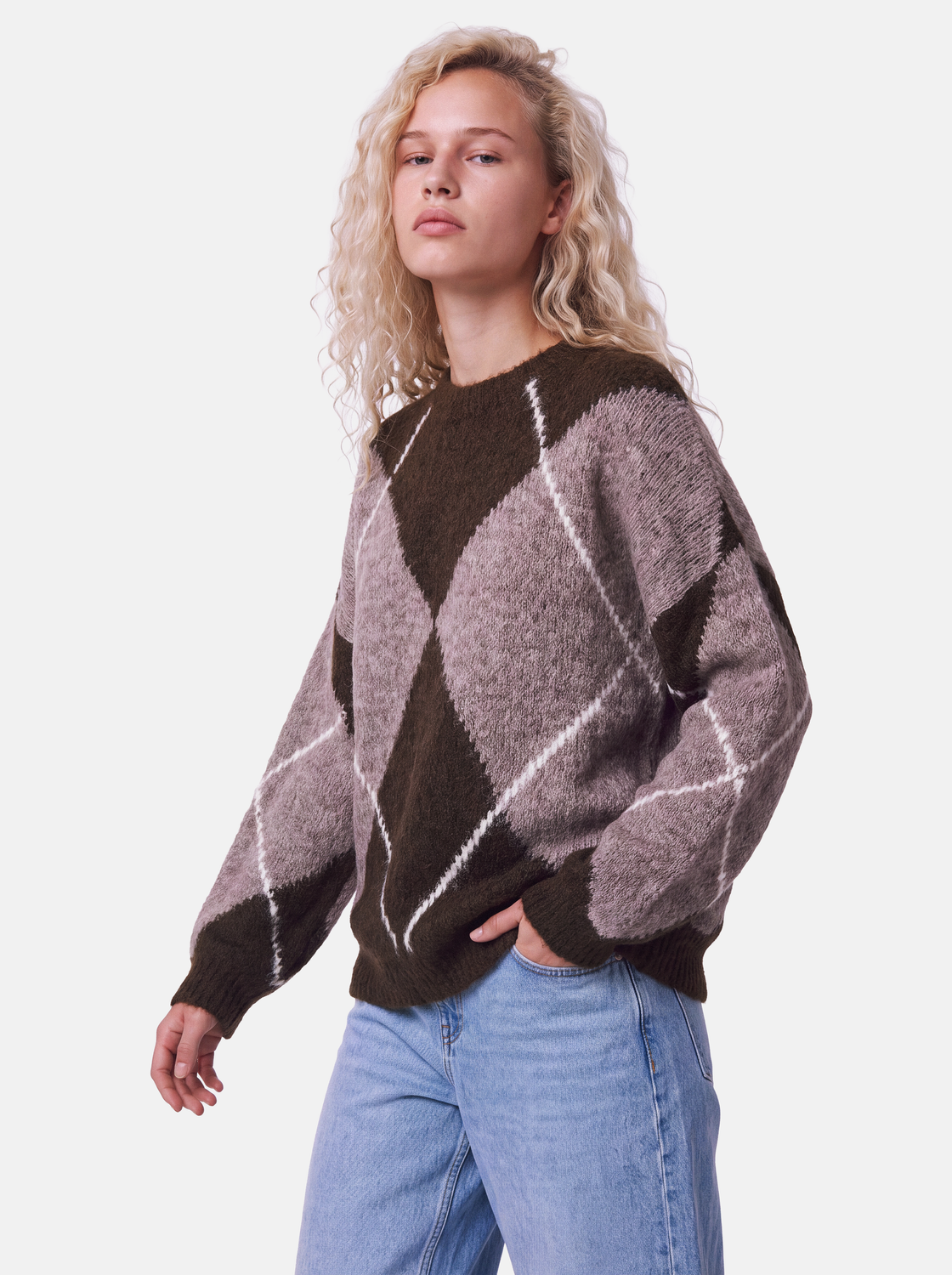 model_shot-front