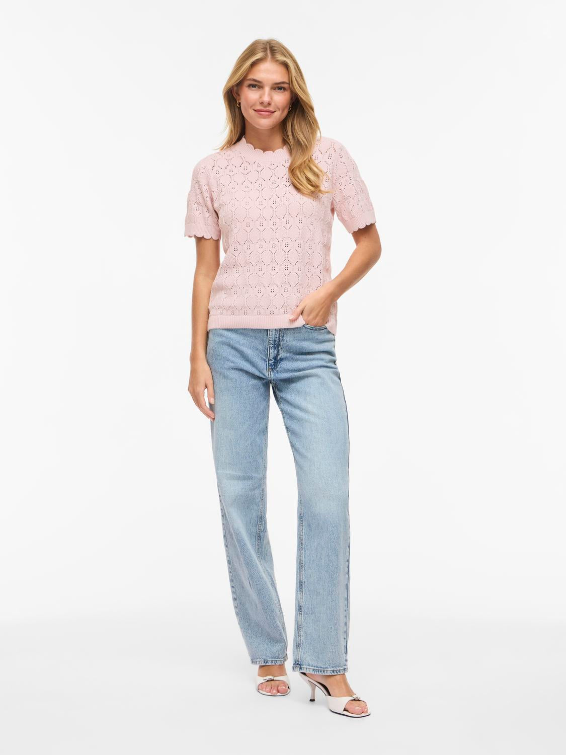 model_shot-front_full