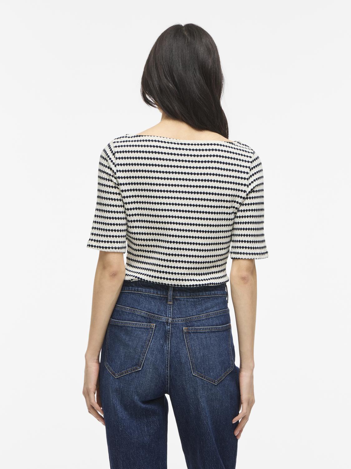 model_shot-back