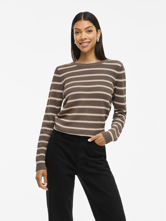 model_shot-front