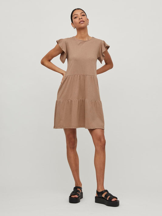 model_shot-front