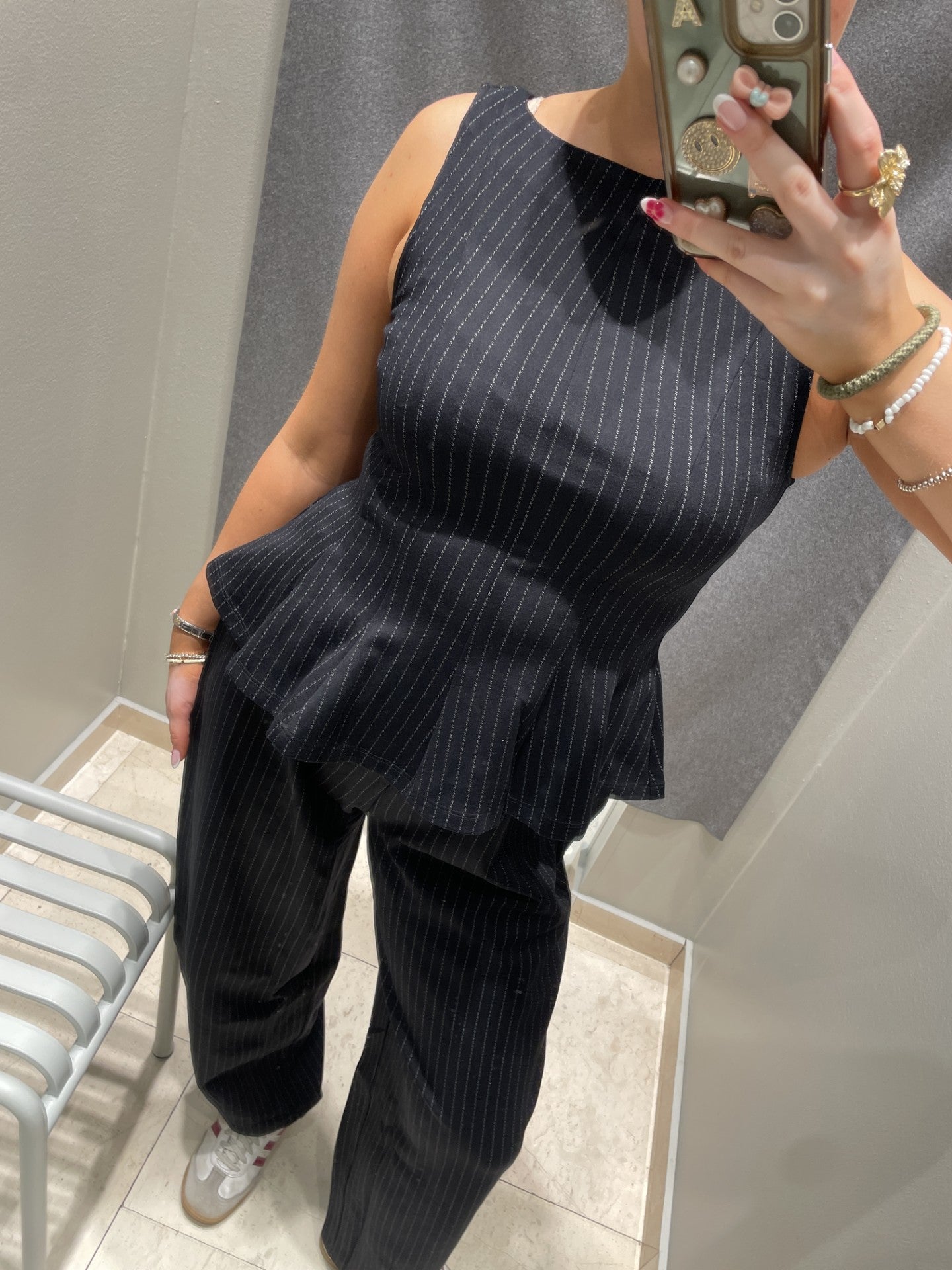 VIMASTRIBA Top - Black Beauty