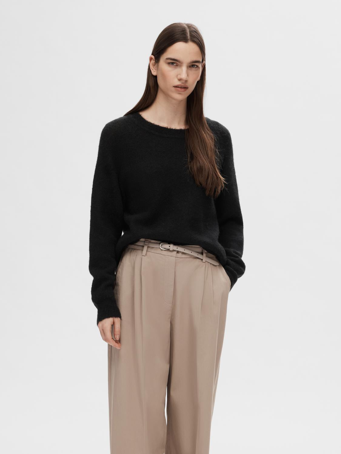 model_shot-front