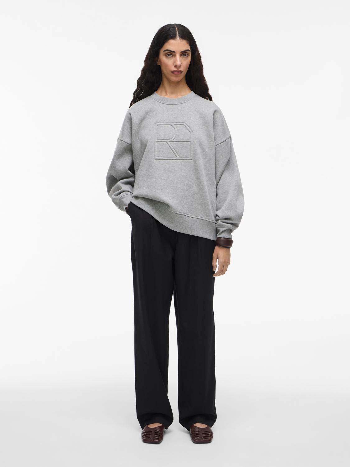 model_shot-front_full