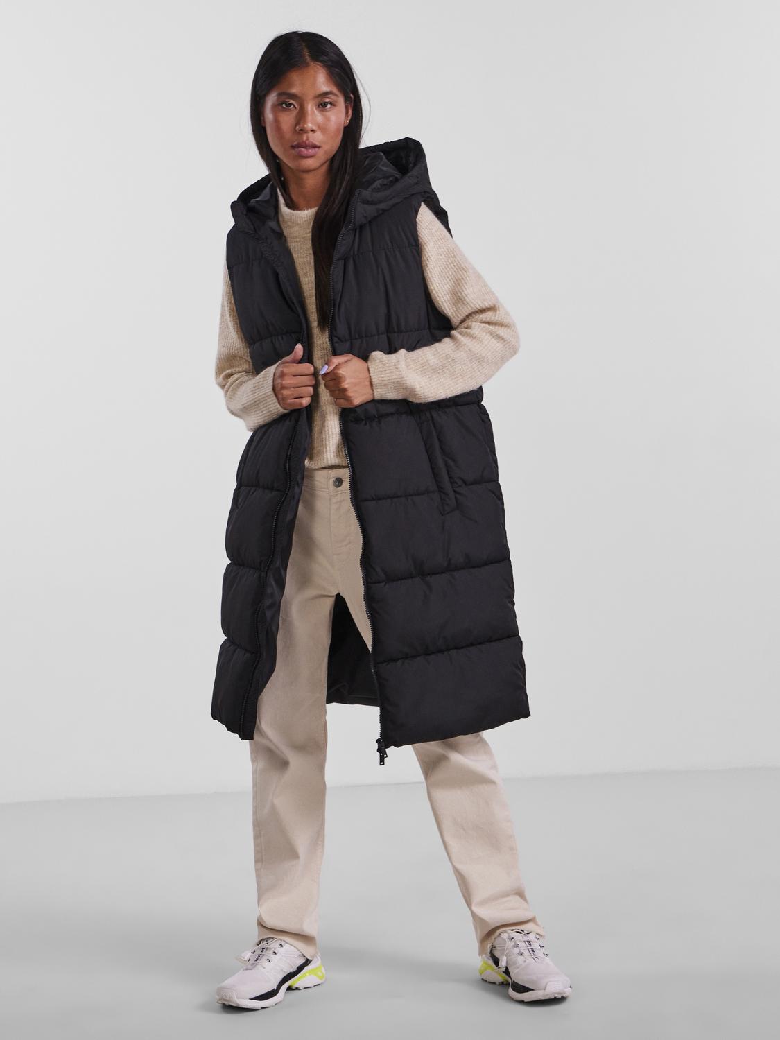 model_shot-front