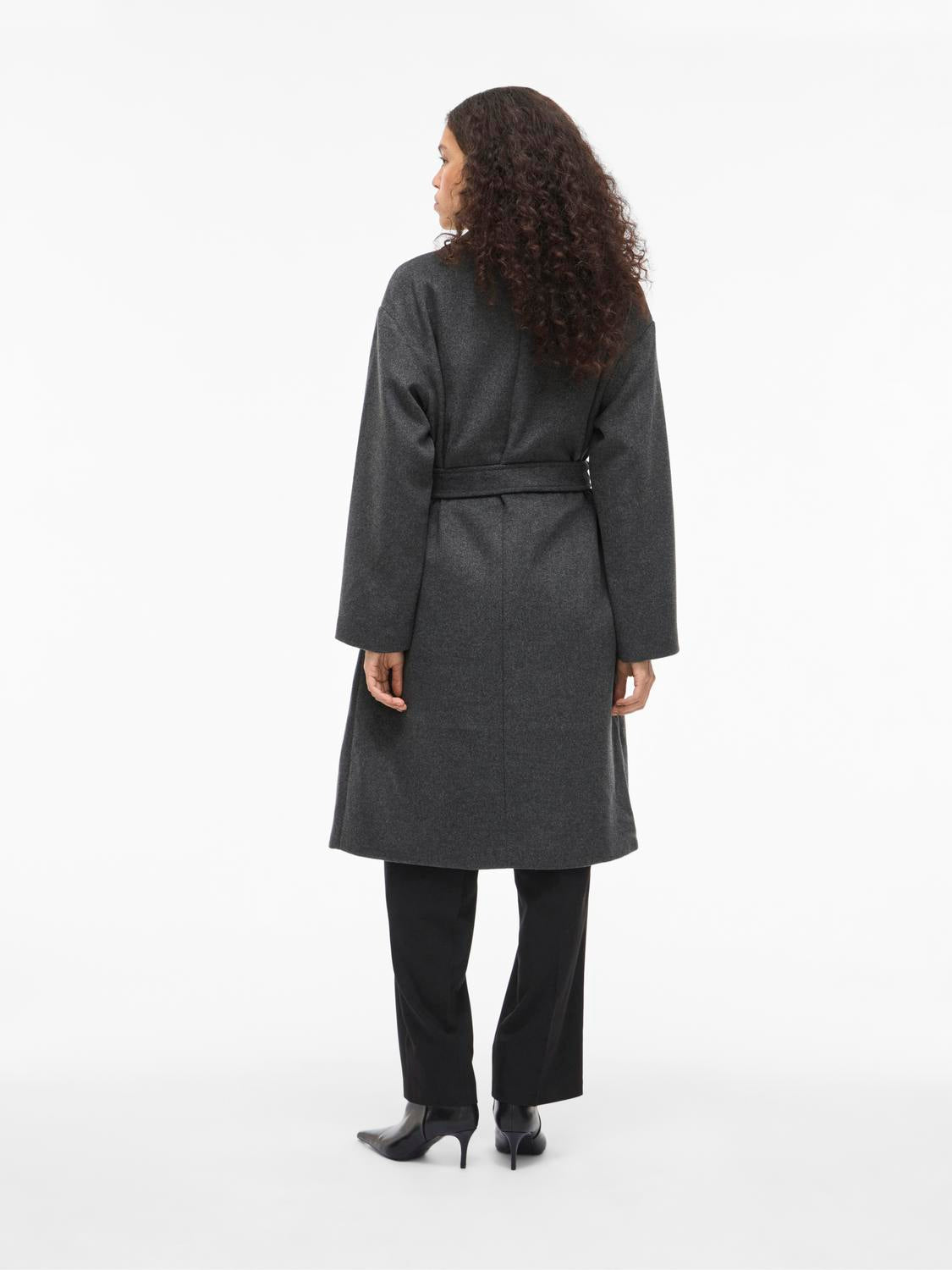 model_shot-back