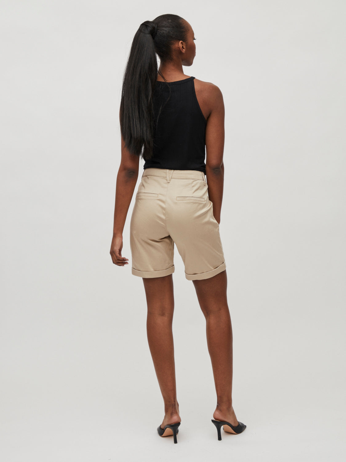 VICHINO Shorts - Soft Camel