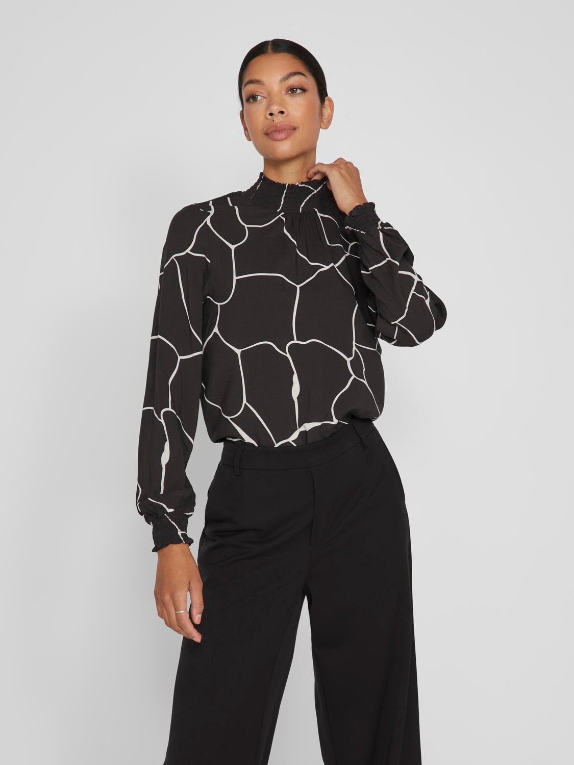 VIPAYA T-Shirts & Tops - Black